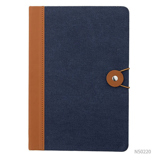 Cuaderno tamaño A5 en tela ecológica detalle en pu eco cuero. Puede personalizarse con un logotipo para regalos empresariales.