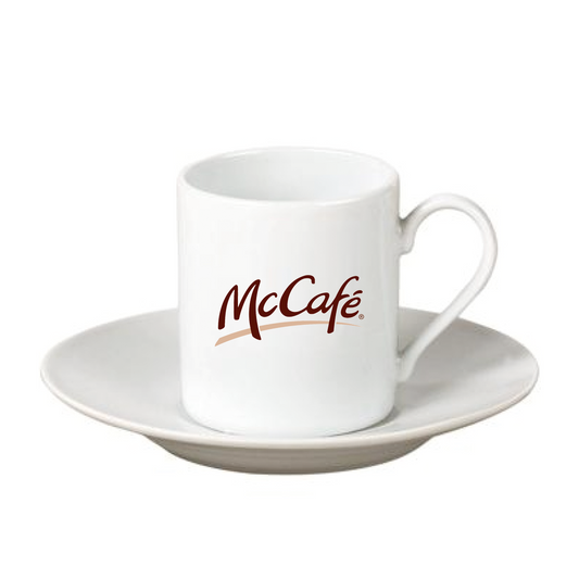Taza de café con plato para regalos empresariales. Se puede personalizar con un logo.