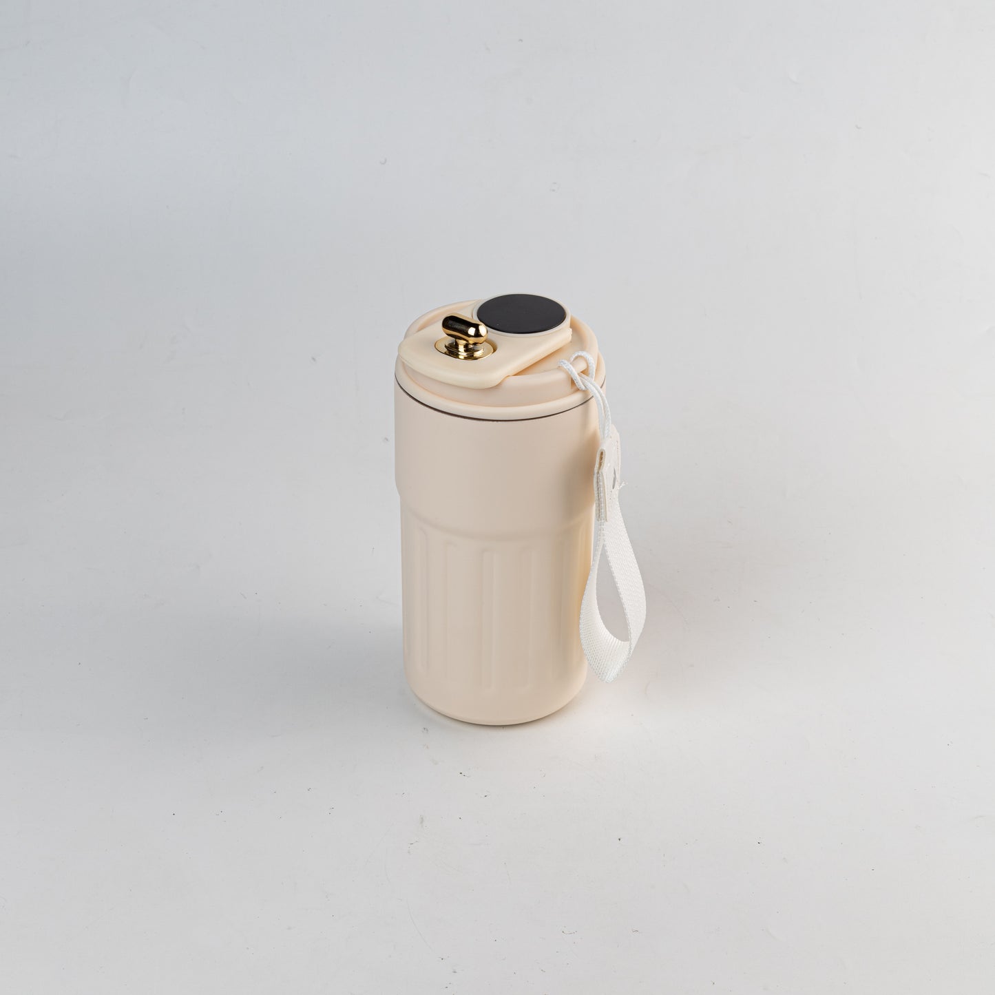Vaso térmico inteligente que tiene una tapa con display para saber la temperatura interna del mismo. Para regalos empresariales personalizados puede tener un logo grabado