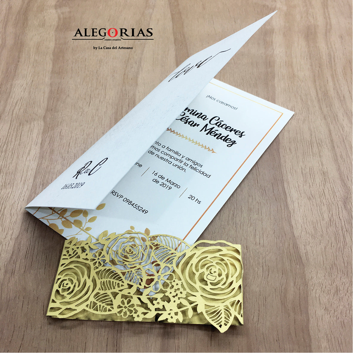 Tarjeta de Invitación - Estilo Díptico con cinta