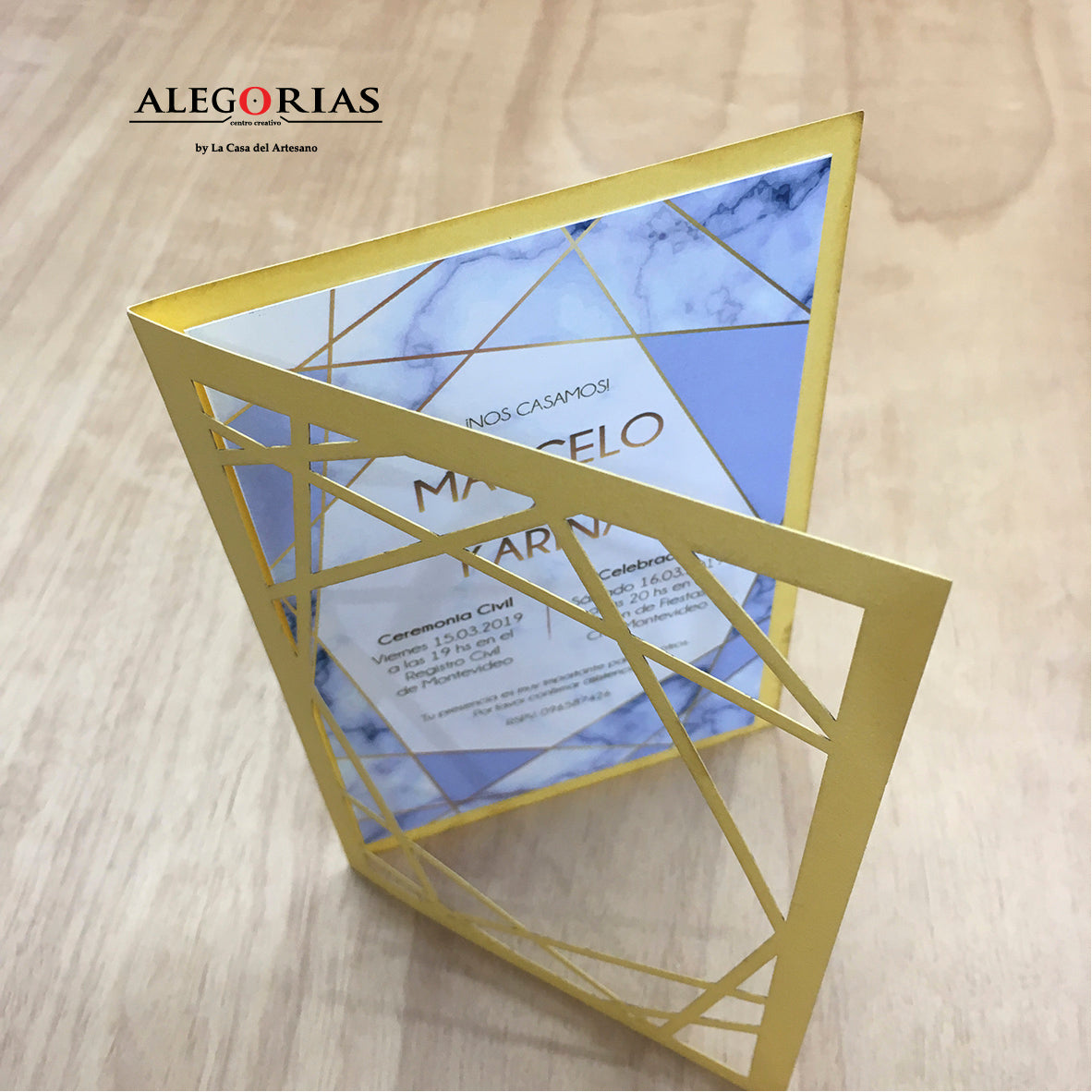 Tarjeta de Invitación - Diseño tipo díptico con corte láser