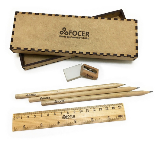 kit escolar. para regalos empresariales se puede personalizar con un logo