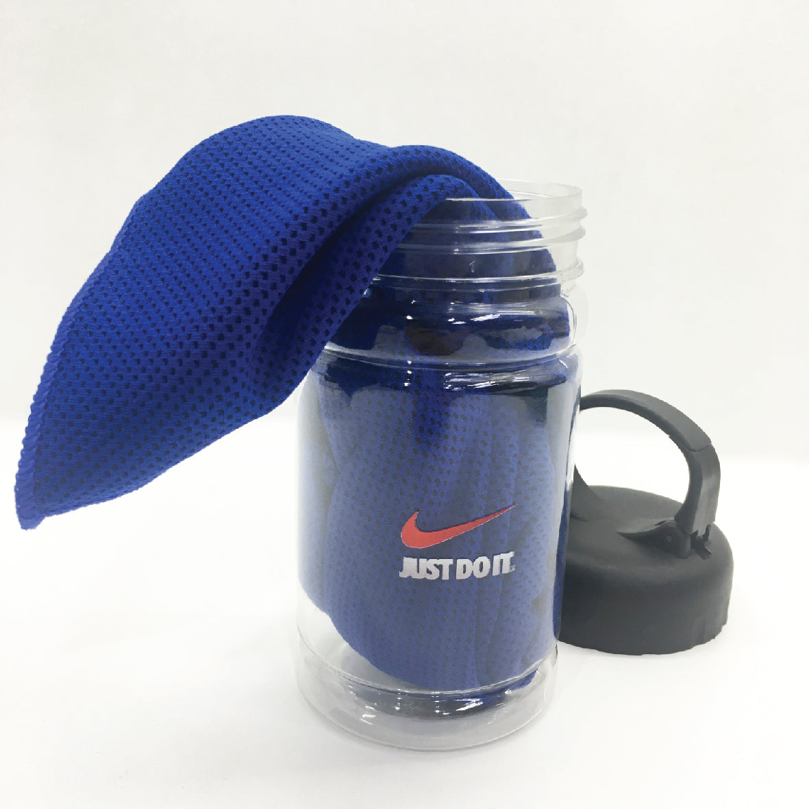 Toalla deportiva con estuche. Para regalos empresariales tanto la toalla como el estuche se pueden personalizar con un logo