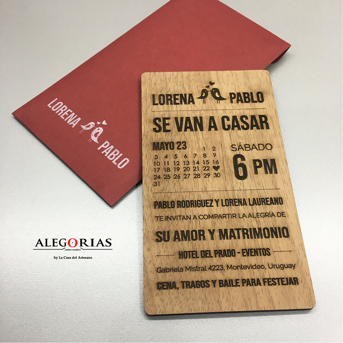Tarjeta de Invitación - Diseño en madera