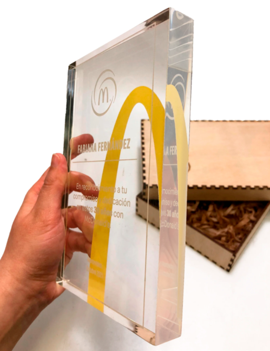 Reconocimiento con caja de madera