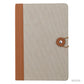 Cuaderno tamaño A5 en tela ecológica detalle en pu eco cuero. Puede personalizarse con un logotipo para regalos empresariales.
