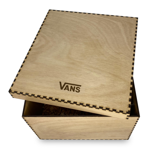 Caja personalizada 23 X 20 X 14 cms