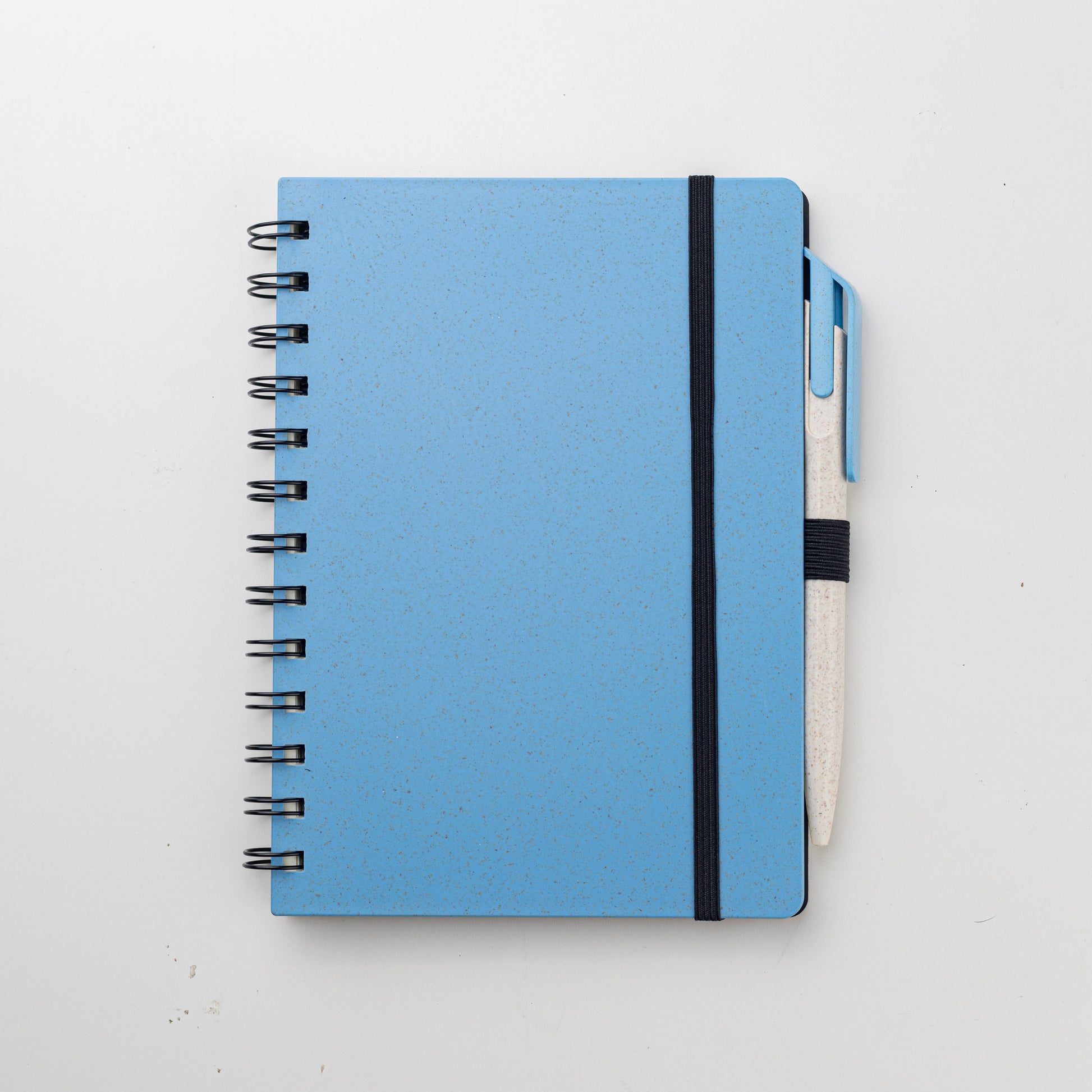 Cuaderno y lapicera celeste Tánger con logo personalizado. Regalo corporativo.