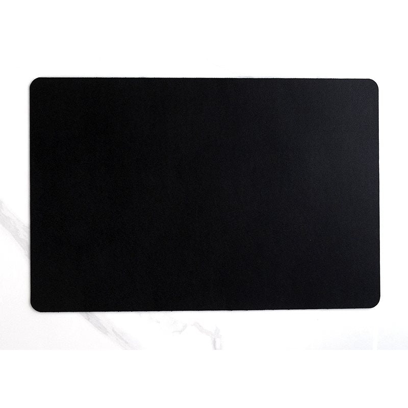Individual Pu Simil Cuero de color negro. Logo personalizado, regalo empresarial.