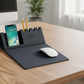 Mousepad EcoTech de color negro sobre escritorio. Logo personalizado, regalo empresarial.
