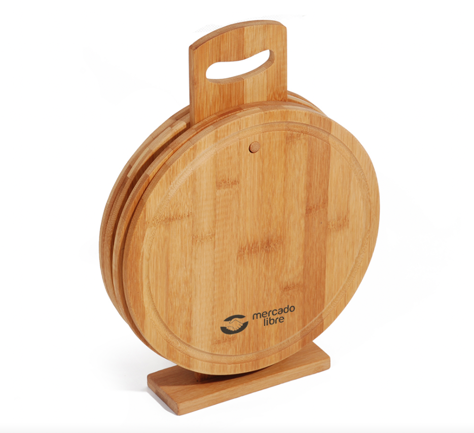 Set platos de madera con logo personalizado, regalo empresarial.