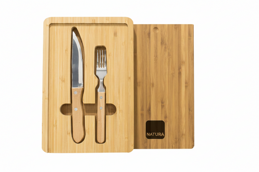 Tabla de madera con cubiertos