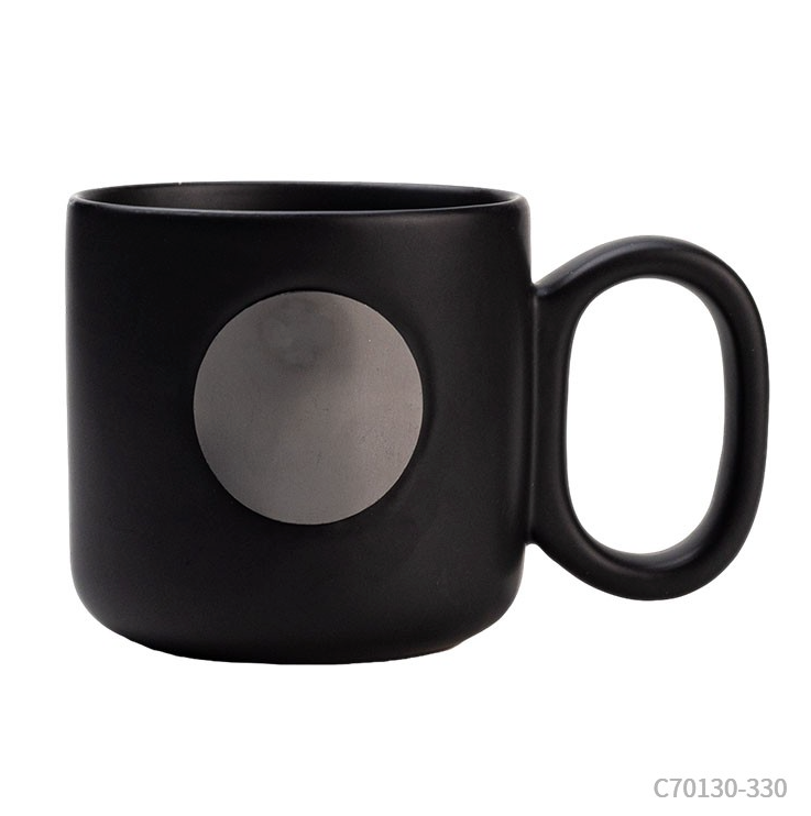 Taza Mara color negra. Logo personalizado, regalo empresarial.