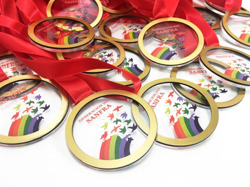 Medallas en acrílico con borde metalizado