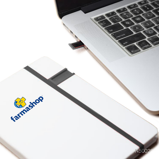 Cuaderno en PU con pendrive incluido. Se puede personalizar con un logotipo impreso en UV.