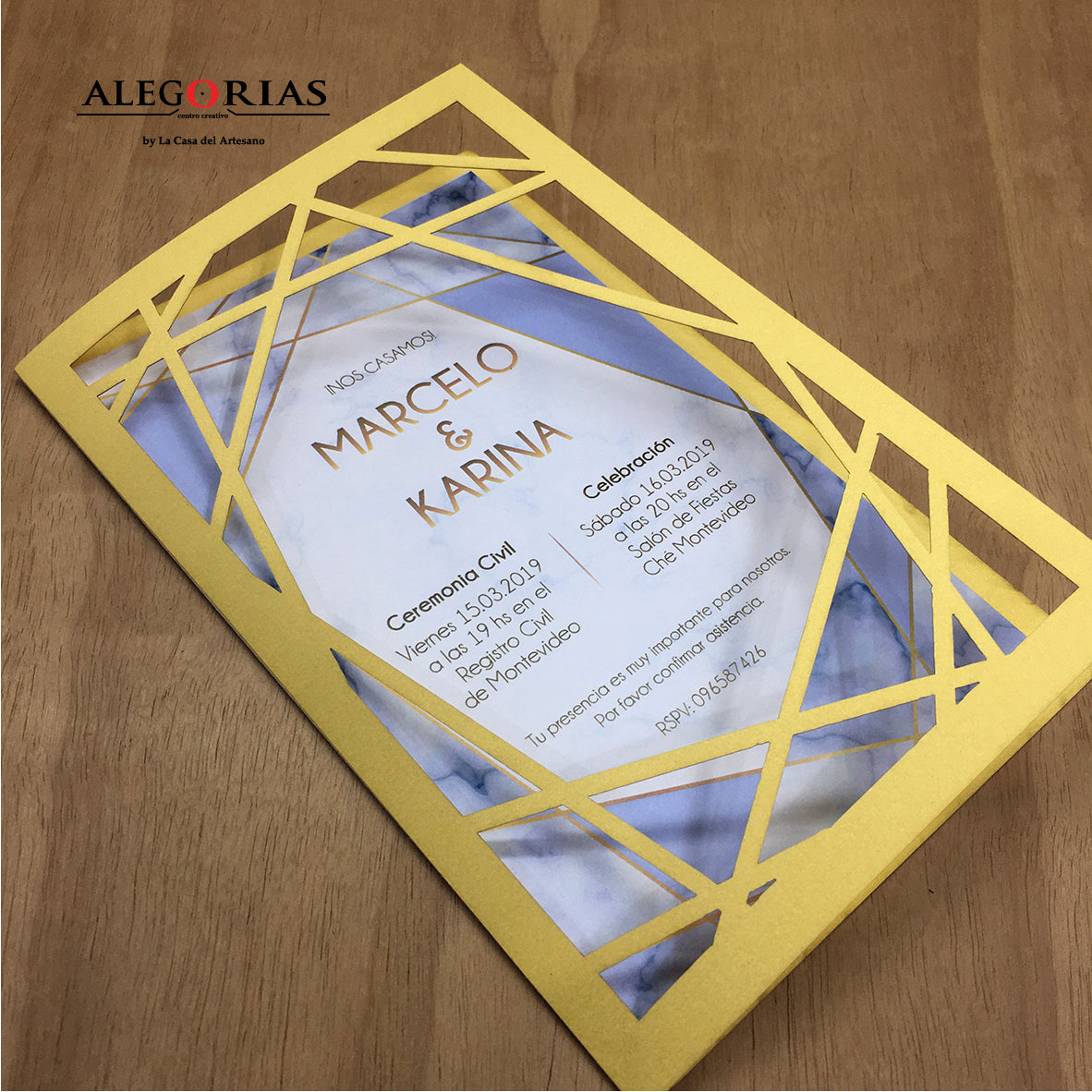 Tarjeta de Invitación - Diseño tipo díptico con corte láser