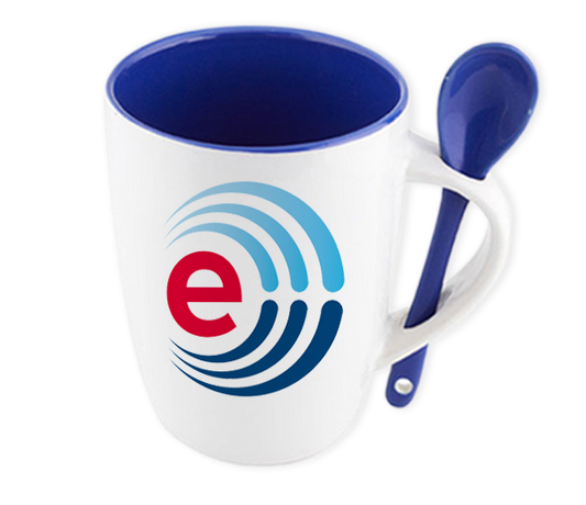 Taza con cuchara azul. Para regalos empresariales se puede personalizar con un logo.