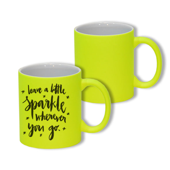 Tazas de cerámica acabado mate con tonos neón. Para regalos empresariales se puede personalizar con un logo.