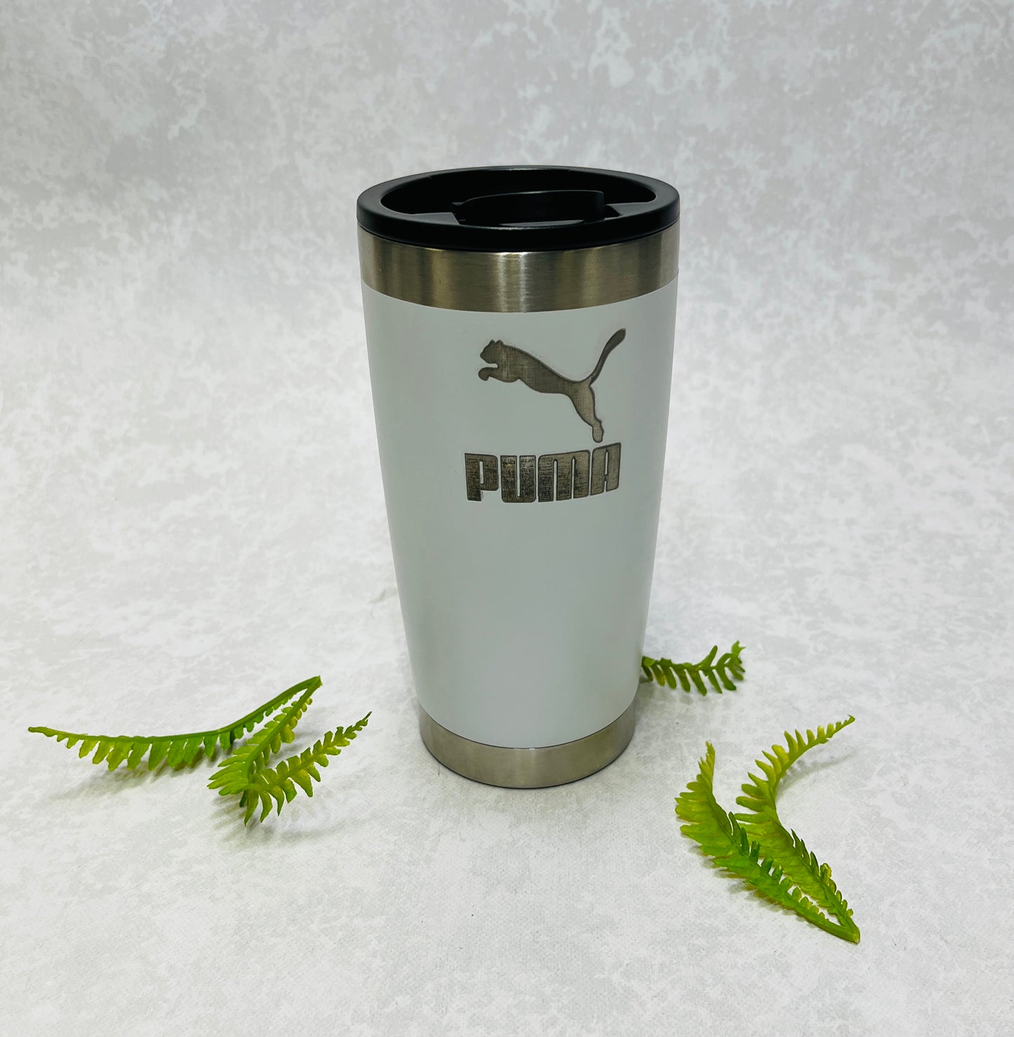 Vaso térmico con destapador. Para regalos empresariales se puede personalizar con un logo utilizando grabado láser.