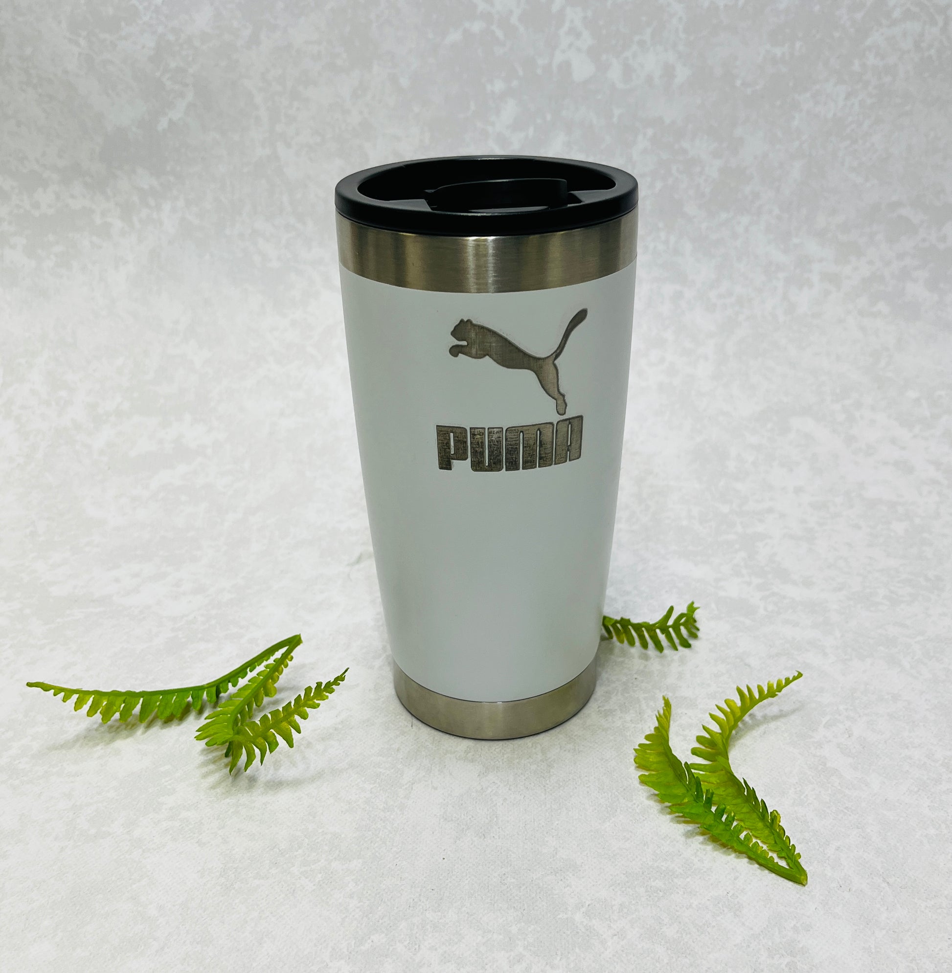 Vaso térmico con destapador. Para regalos empresariales se puede personalizar con un logo utilizando grabado láser.