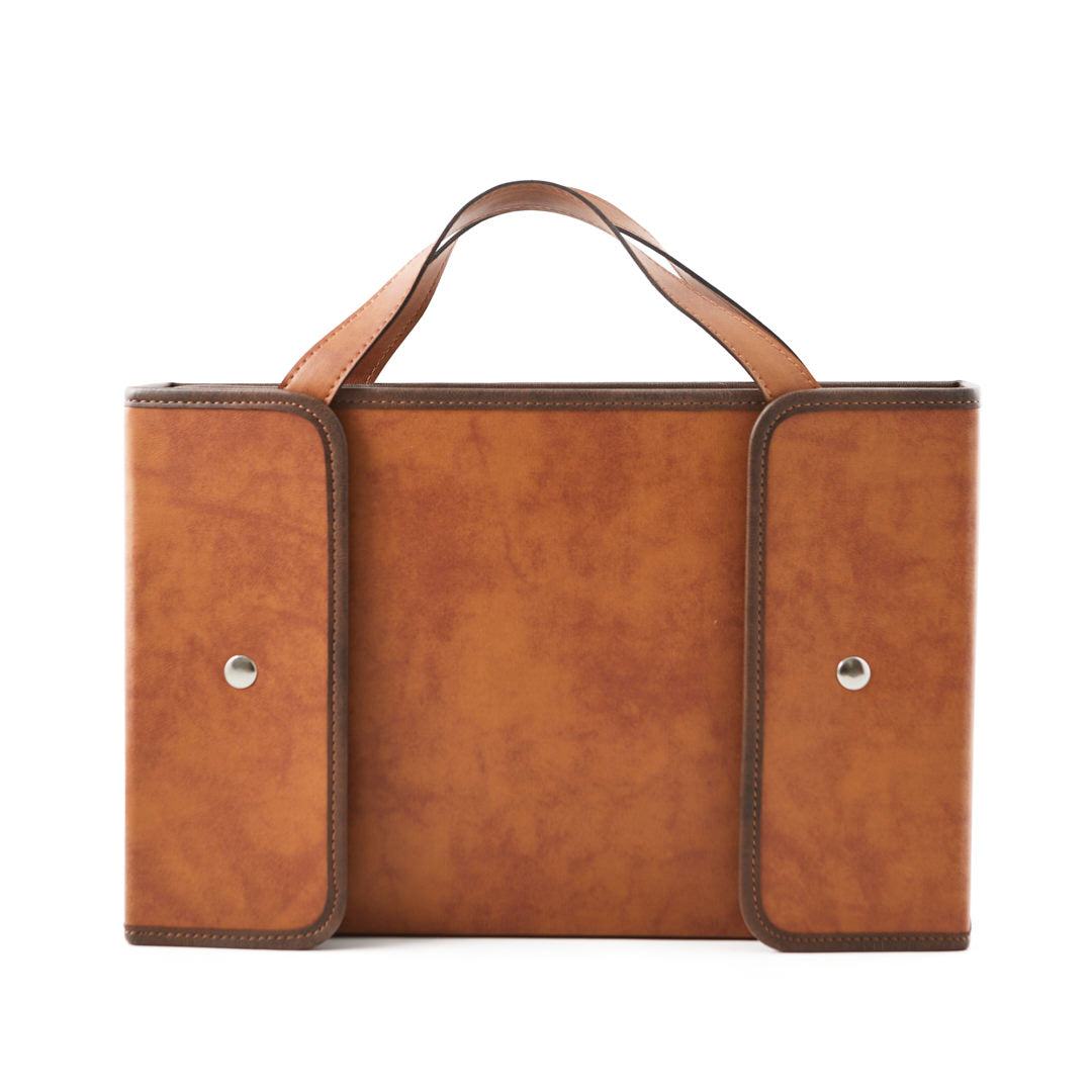 Kit Parrillero Espino, estuche cerrado. Logo personalizado, regalo empresarial.