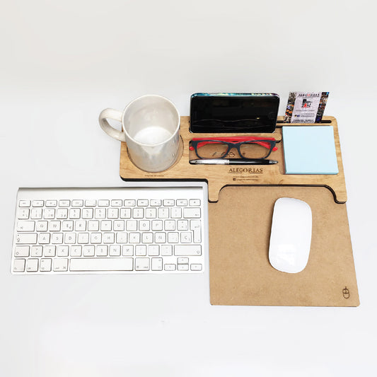 Organizador Sigma en escritorio. Logo personalizado, regalo empresarial.